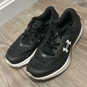 Women’s under Armour black and white sneakers